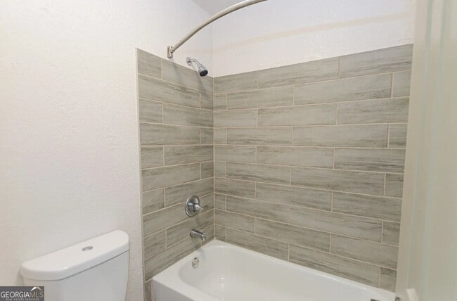 Building Photo - 730 Franklin Dr SE