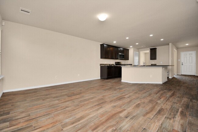 Building Photo - 3210 Aldridge Dr