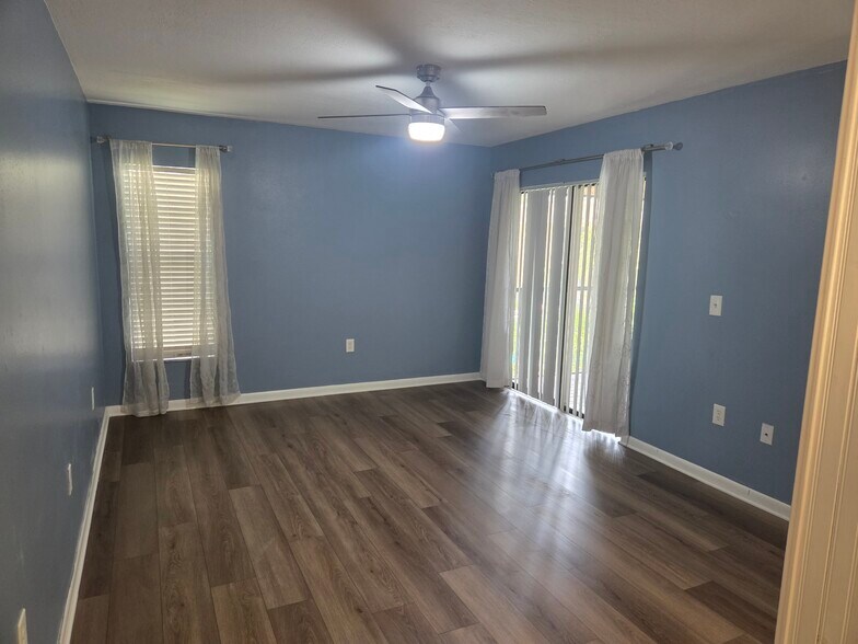 Primary bedroom - 100 Grand Blvd