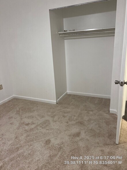 Building Photo - 3706 Tiffany Dr