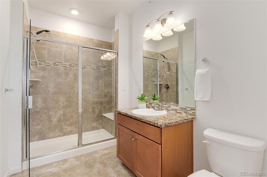 Building Photo - 804 Summer Hawk Dr