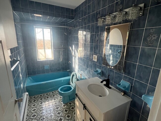 Building Photo - 236 Palfrey St