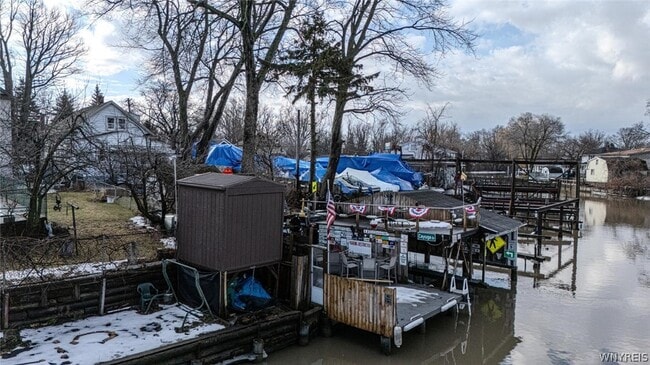 Building Photo - 8726 Point Ave