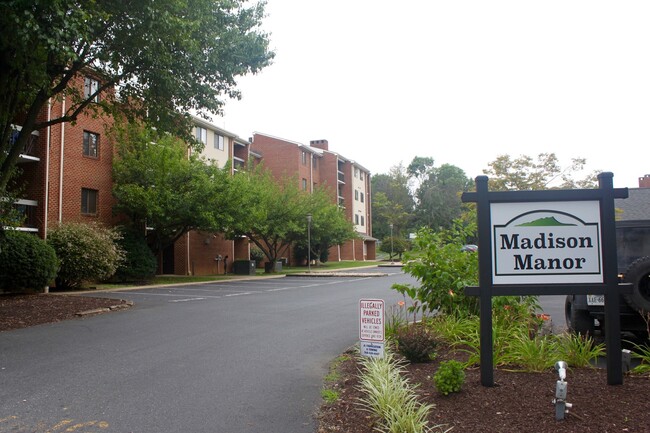 Building Photo - 3 bedroom condo for rent with great sunris...