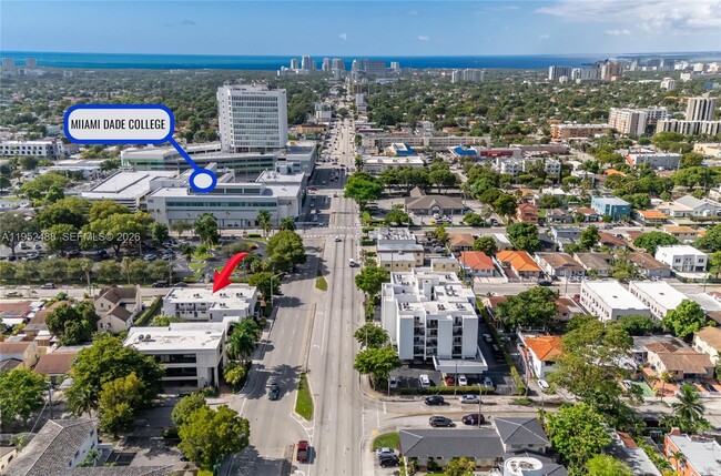 Building Photo - 455 SW 27th Ave