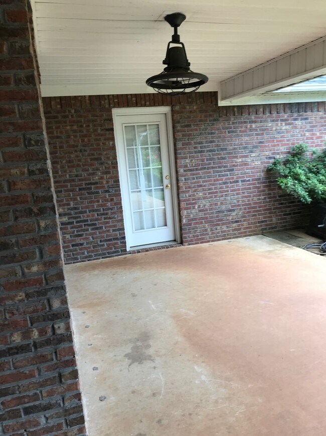 Building Photo - Heart of Madison City