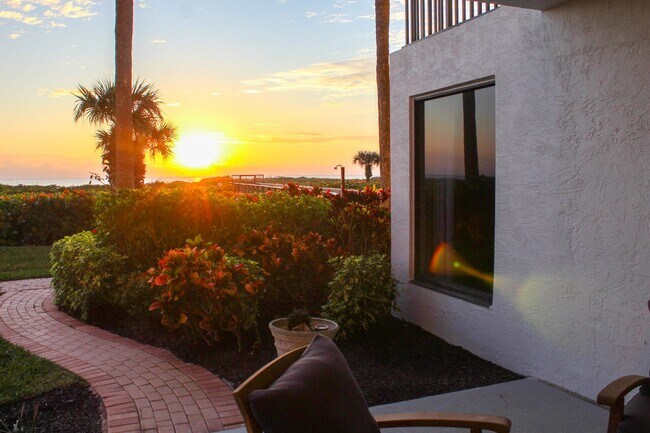 Building Photo - 1616 Ocean Dr