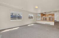 Building Photo - Amazing 4 Bed - 3.5 Bath, Pet-Friendly Lay...