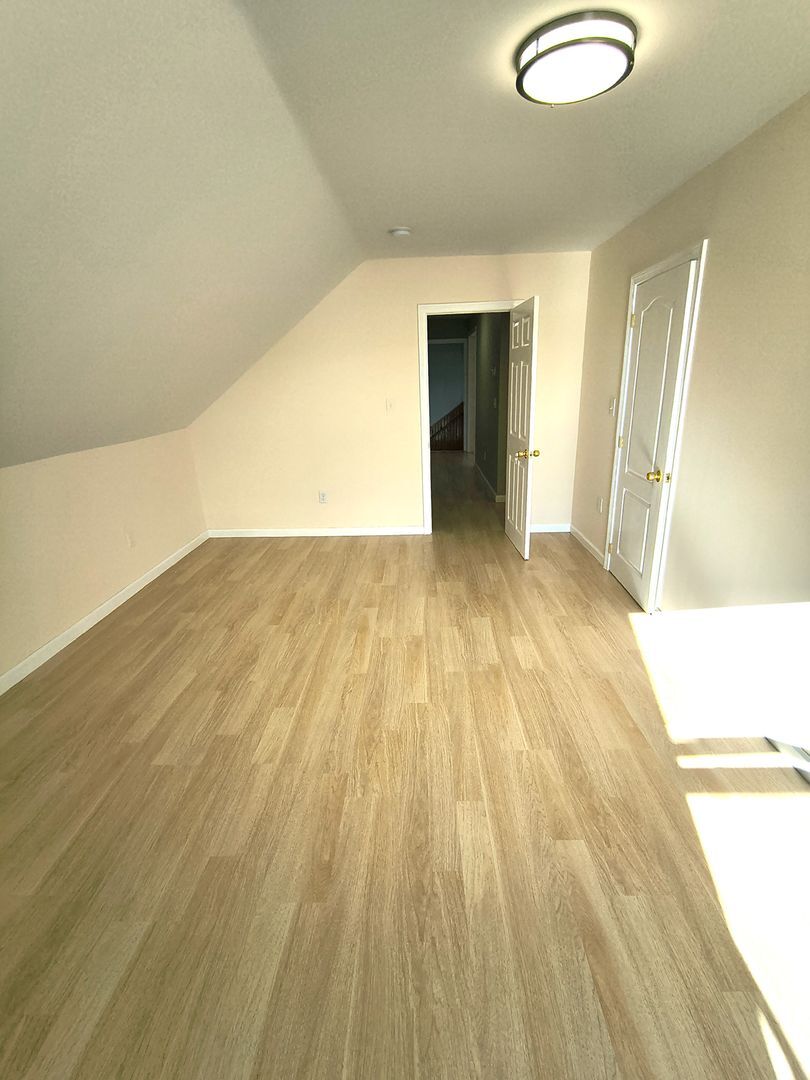 Building Photo - 26 Main St