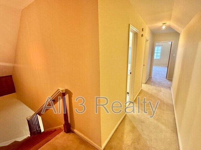 Building Photo - 2913 Sumter Ave