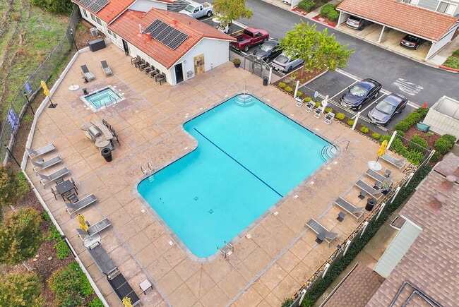 Building Photo - Foothill - Twin Creeks Condos