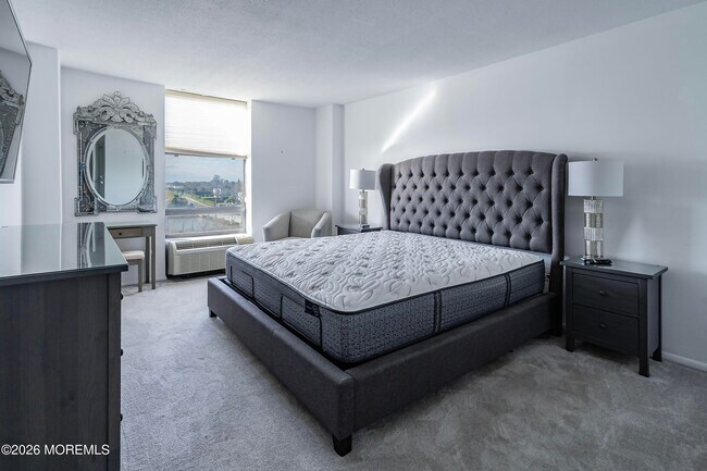 Building Photo - 787 Ocean Ave N