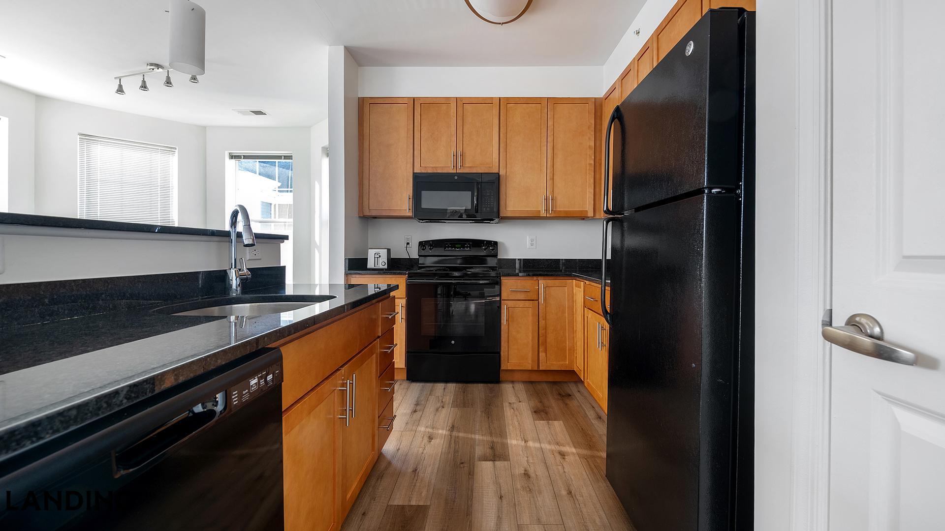 Building Photo - 909 Mansion Dr