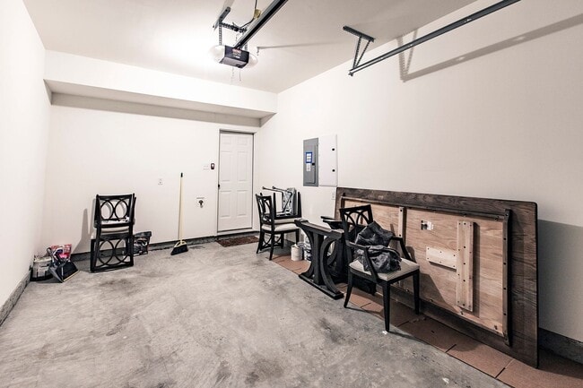 Building Photo - Darley Green townhome - 3 bedroom, 2.5 bathroom with 1 car garage - NEW CASTLE COUNTY WORKFORCE H...