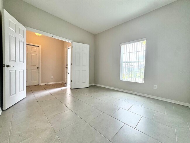 Building Photo - 2757 Creekmore Ct