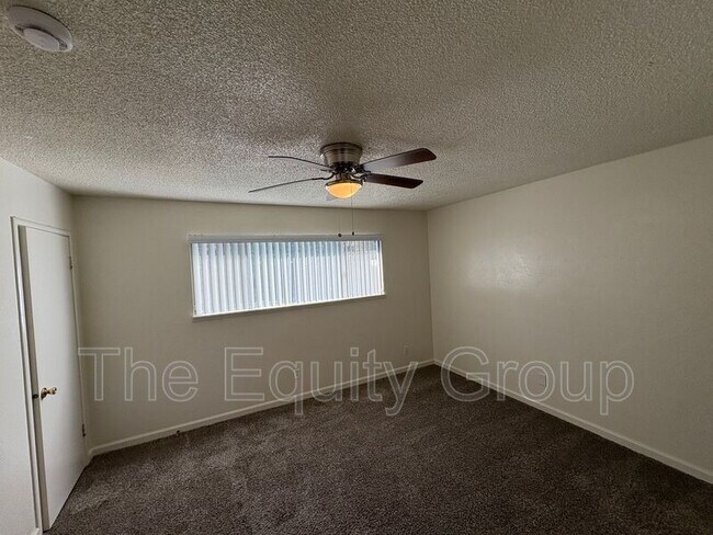 Building Photo - 1641 S Thomas St