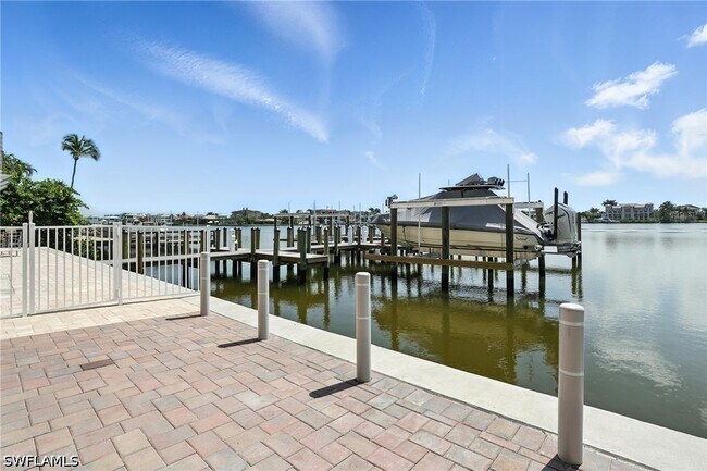 Building Photo - 9517 Gulf Shore Dr