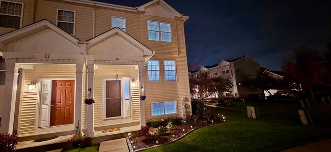 Building Photo - 113 W Big Horn Dr