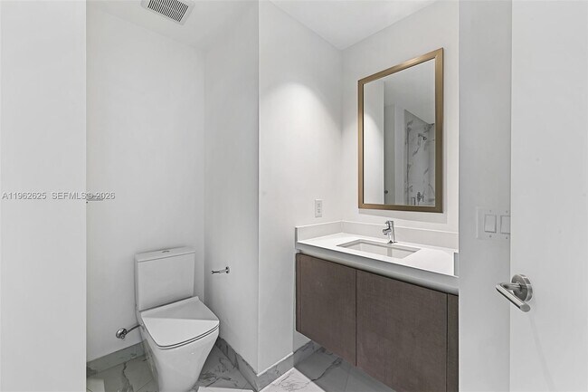 Building Photo - 851 NE 1st Ave