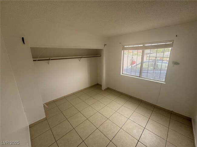 Building Photo - 1828 Harding St