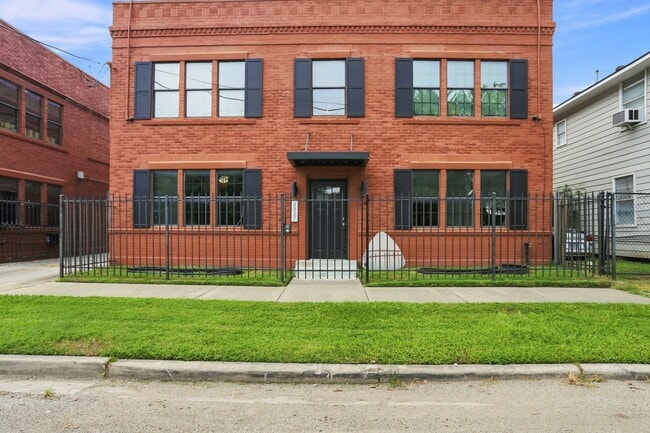 Building Photo - 6825 Avenue C