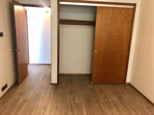 Building Photo - 1 bedroom in Seattle WA 98119