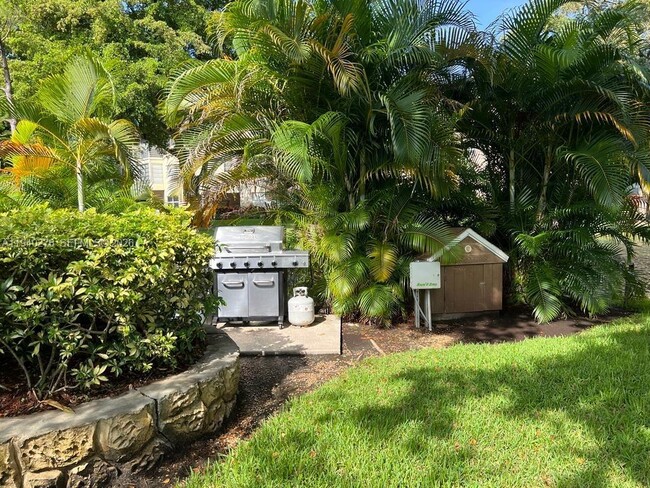 Building Photo - 5181 W Oakland Park Blvd