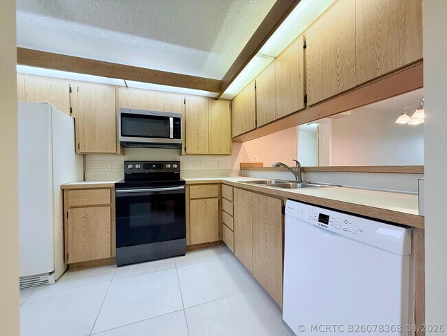 Building Photo - 2621 Village Blvd