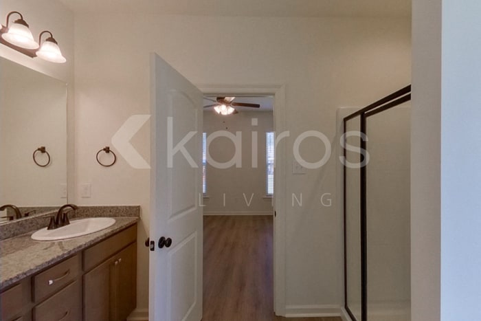 Building Photo - 201 Salvat Dr