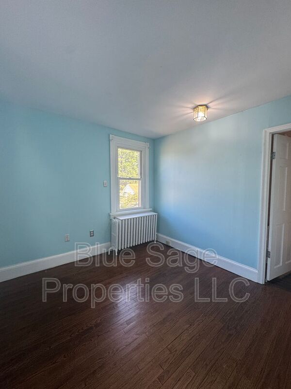 Building Photo - 754 Buck Ln
