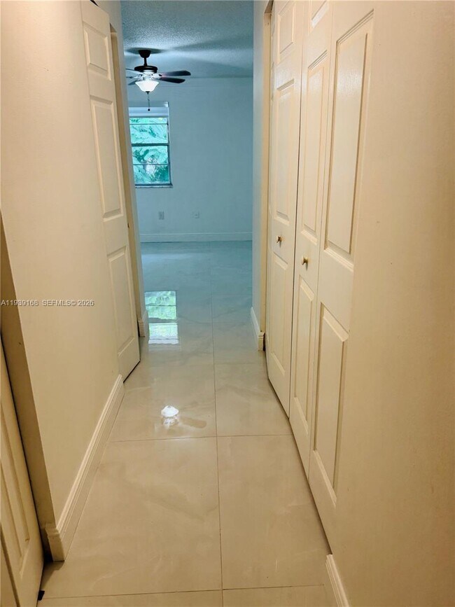 Building Photo - 6961 SW 129th Ave