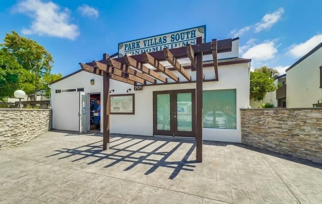 Building Photo - 8075 Caminito de Pizza