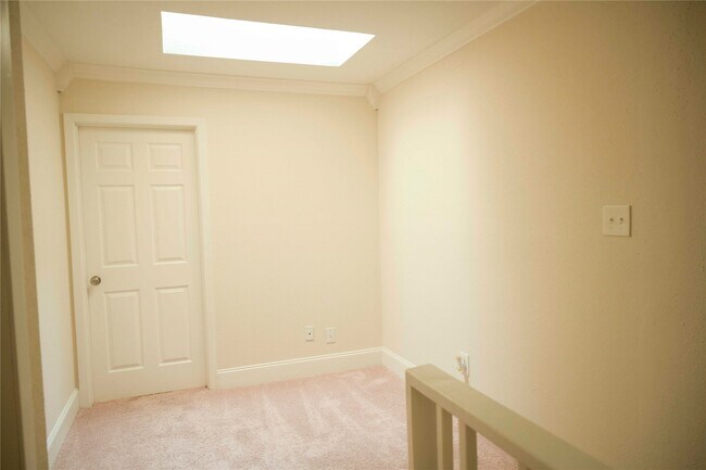 Building Photo - 14209 Briarsage Ct