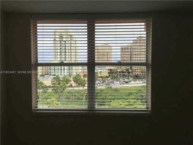 Building Photo - 9143 SW 77th Ave