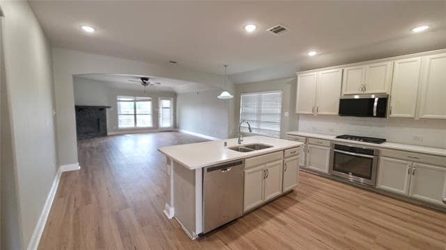 Building Photo - 2071 Avondown Rd