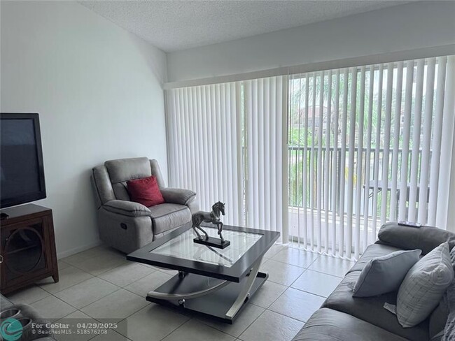 Building Photo - 9033 Wiles Rd