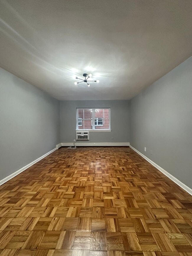 Interior Photo - Oakwood Gardens