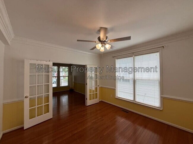 Building Photo - 1404 Graham Dr