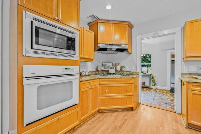 Building Photo - 106 OSE Rentals LLC