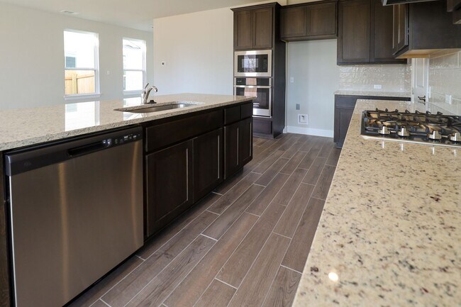 Building Photo - 105 Bent Trl Ln