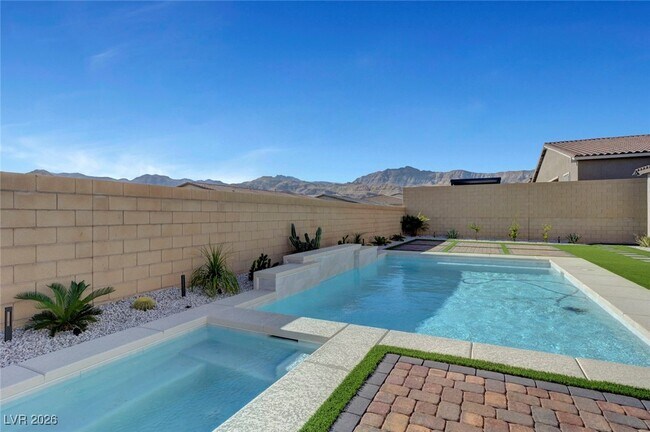 Building Photo - 10851 Mila Lndg Ave