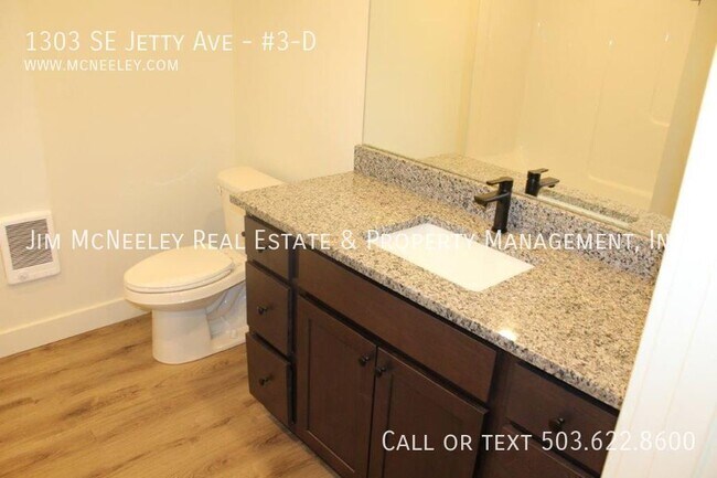 Building Photo - 1303 SE Jetty Ave