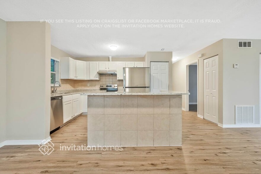 Building Photo - 2748 Ravenall Ave