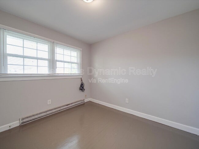 Building Photo - 325 S Gardner Ave