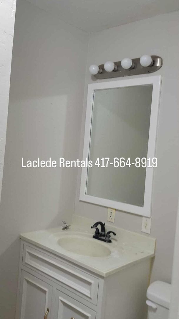 Building Photo - 2 BEDROOM 2 BATHROOM HOUSE FOR RENT