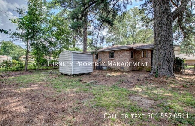 Building Photo - 6806 Brookview Dr