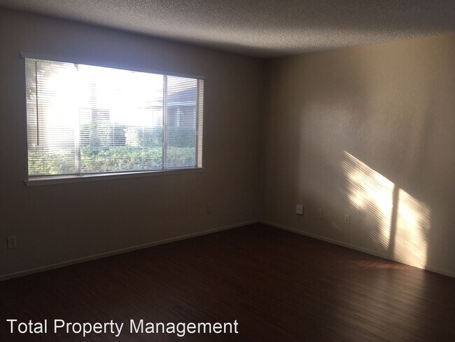 Building Photo - 2 br, 1 bath House - 2501 W. Victor