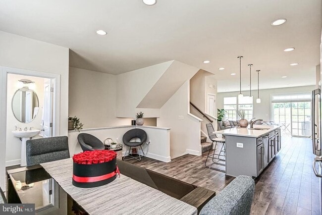 Building Photo - 13821 Litespeed Way