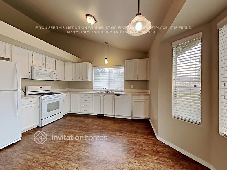 Building Photo - 7501 208th St Ct E