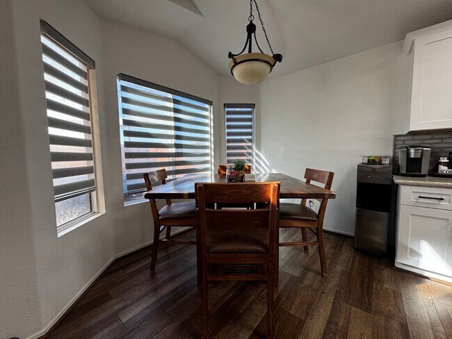 Building Photo - 3700 Mt Lassen Ave